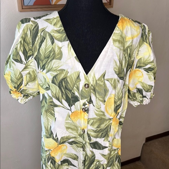 H&M Linen Sundress with Lemon Print Size L - Picture 2 of 7